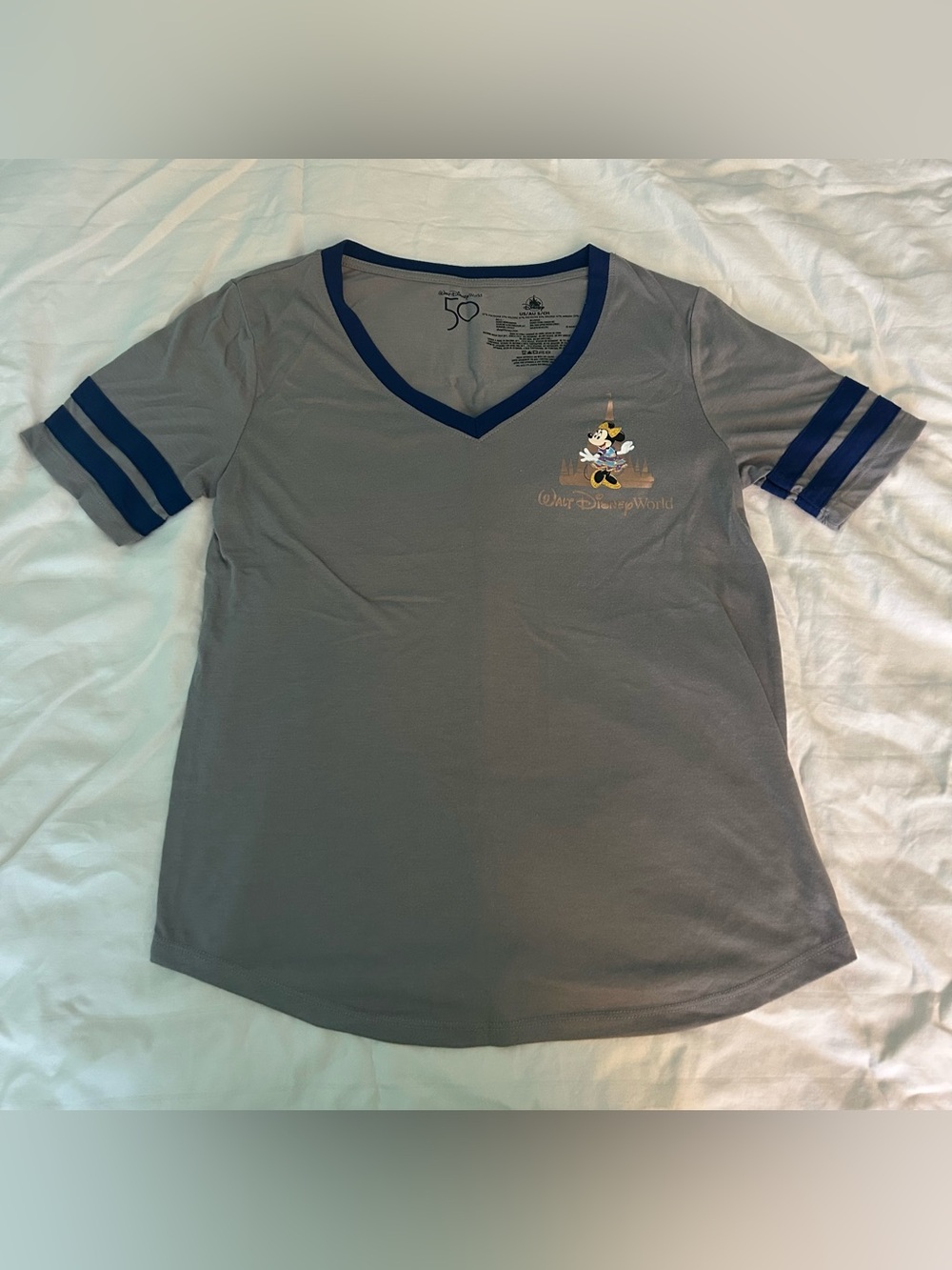 Walt Disney World 50th Anniversary Minnie Mouse V-Neck Castle T-Shirt Women's S